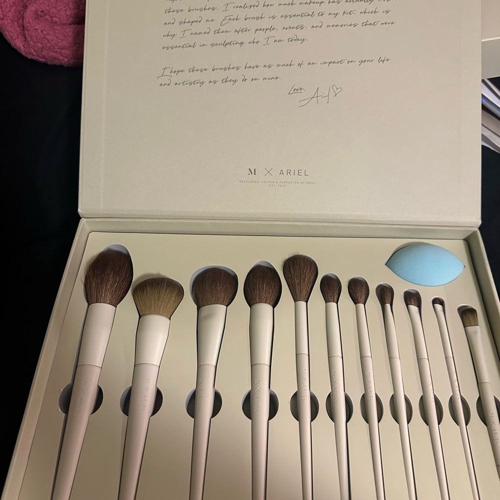 M x Ariel Makeup Brush Set with Sponge